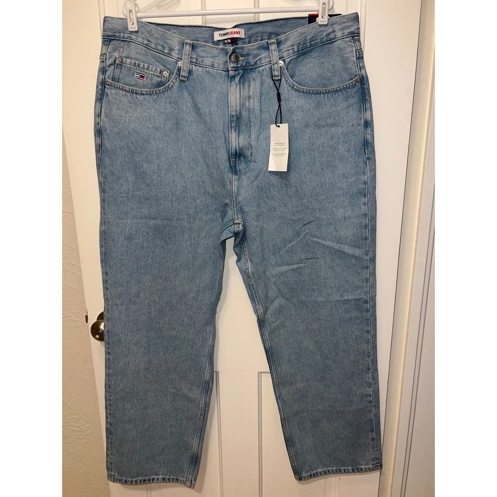 Tommy Jeans Mens Skater Jean Light Wash Blue Denim 38x28 DM16162 900 NWT